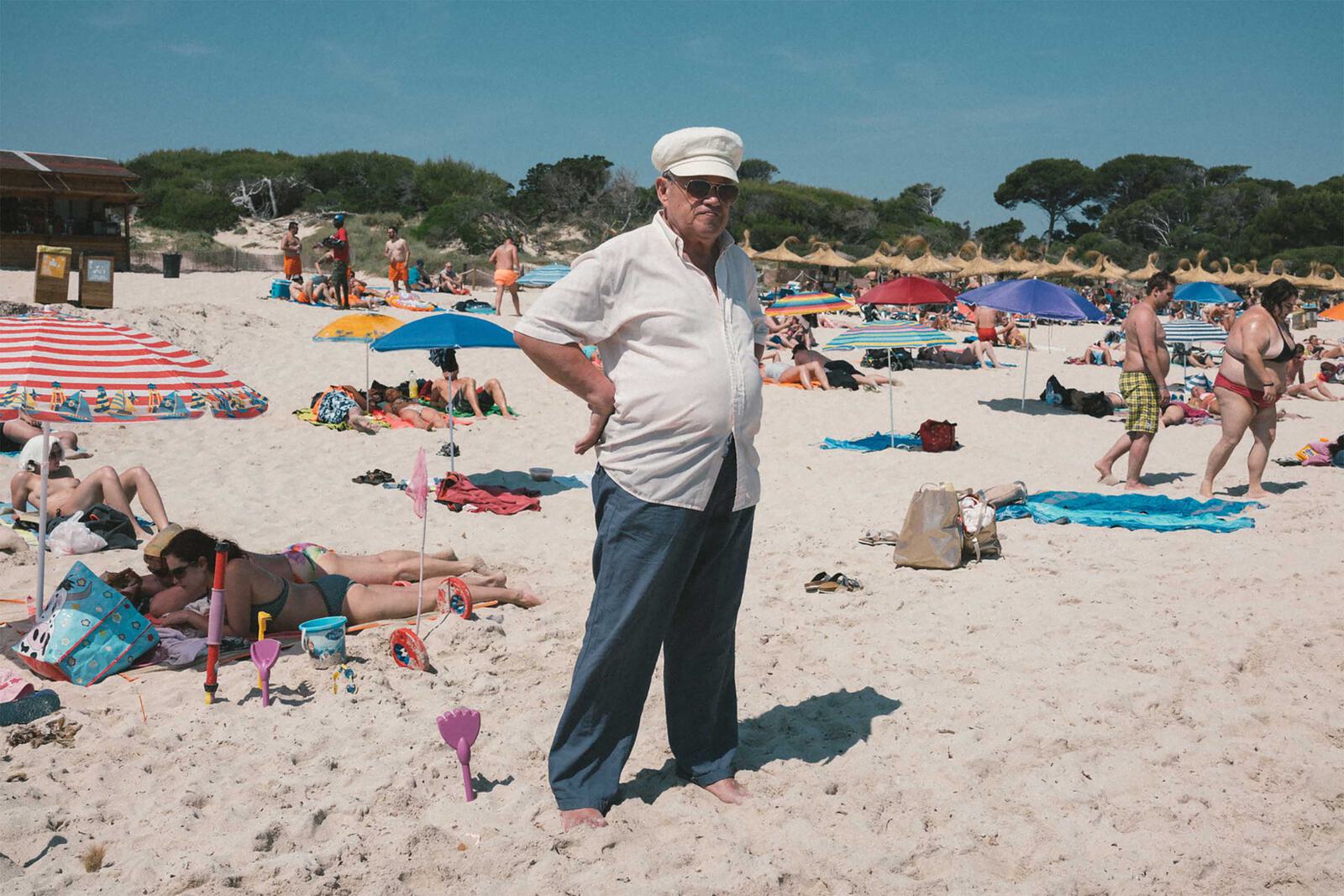 Beach Man with Hat 3000